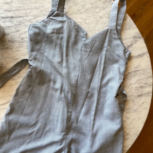 New Lightweight Romper - Picture 4 of 4